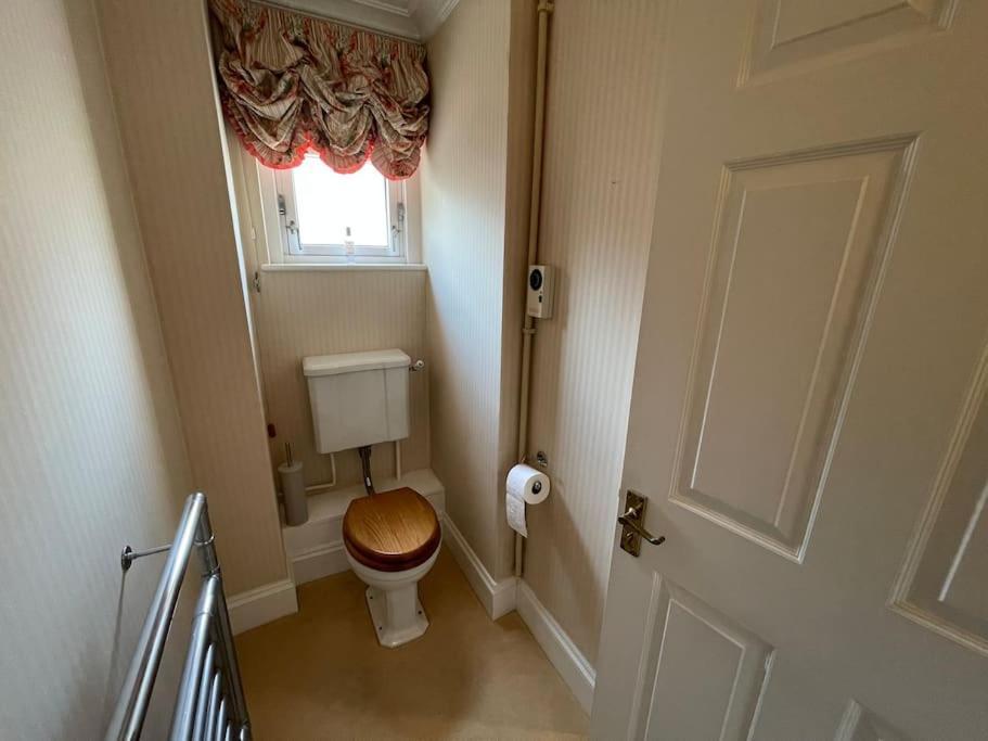 Circus Mews Townhouse:2 Beds:2 En-Suite Baths:Parking:City Centre:Quiet Area מראה חיצוני תמונה
