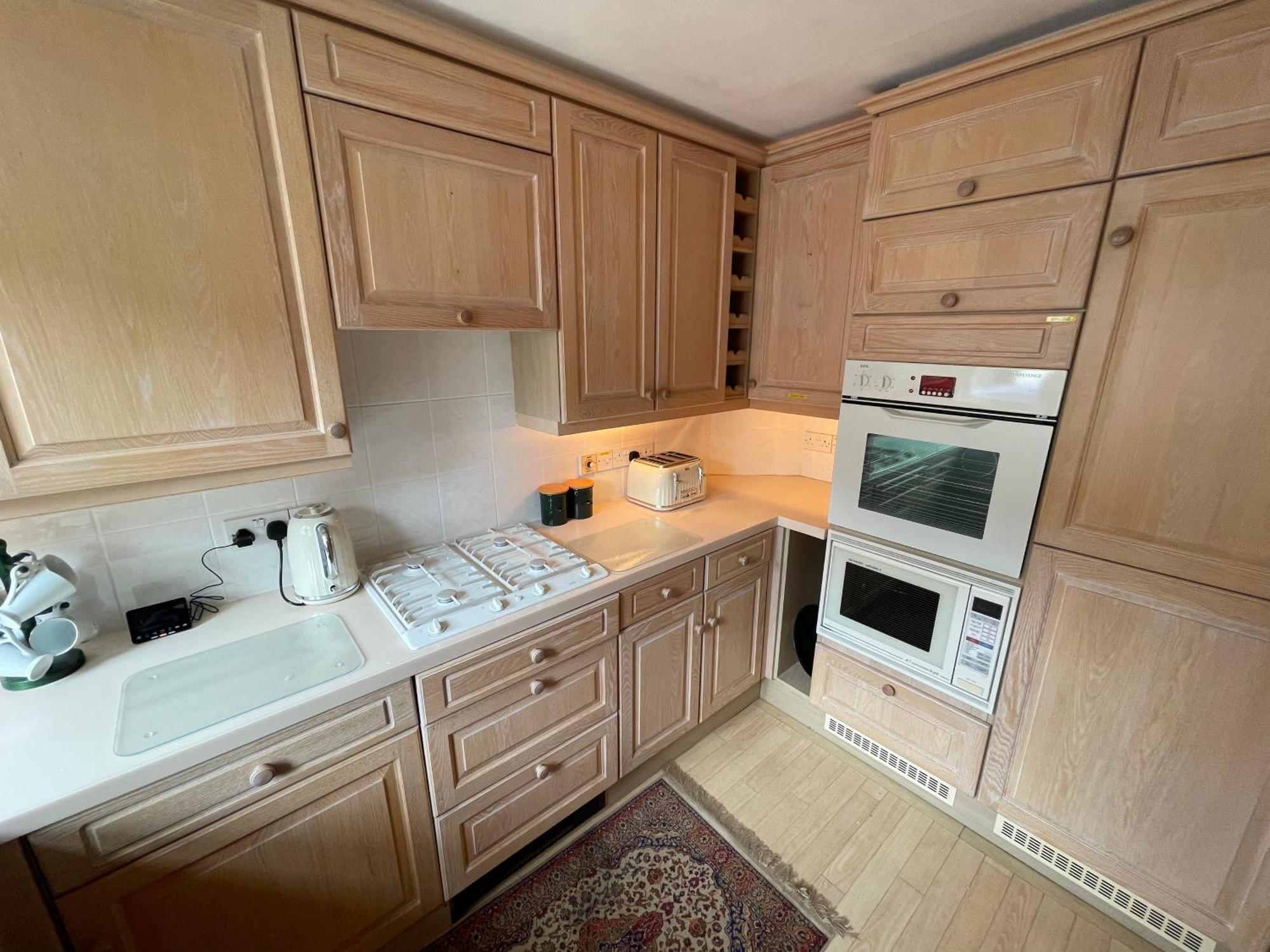 Circus Mews Townhouse:2 Beds:2 En-Suite Baths:Parking:City Centre:Quiet Area מראה חיצוני תמונה